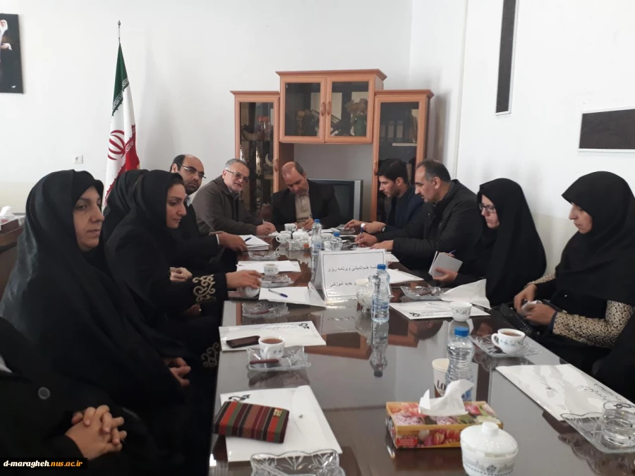 جلسه هم اندیشی با ریاست محترم آموزش وپرورش ومدیران هنرستانها  2