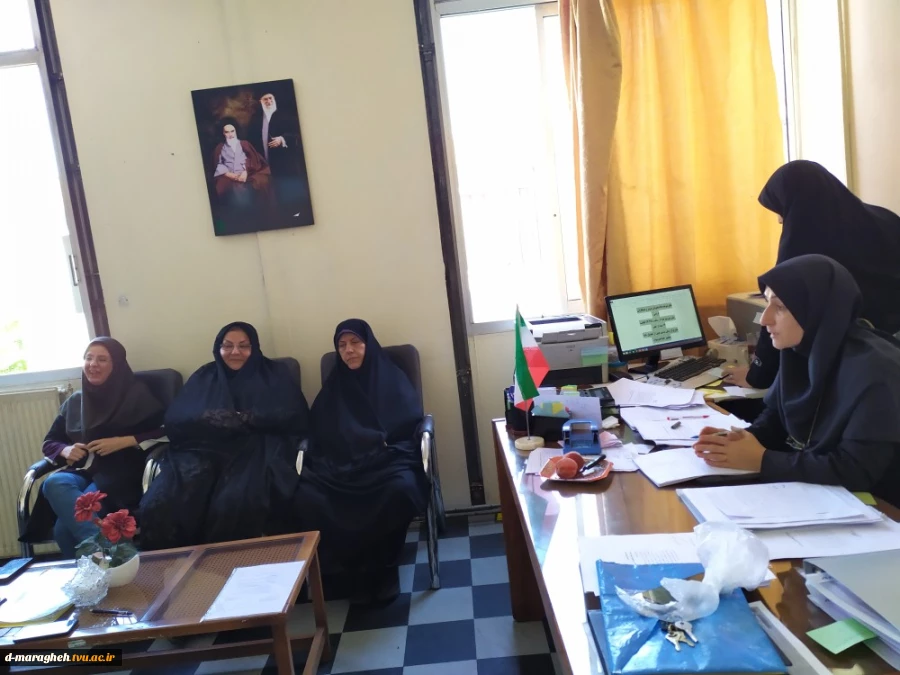 جلسه شورای آموزشی  با موضوع برنامه ریزی برای  برگزاری جلسه توجیهی دانشجویان جدید الورود ۹مهر ۹۸ 2