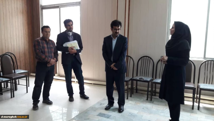دیدار ریاست محترم آموزشکده فنی و حرفه ای دختران مراغه  سرکار خانم دکتر خبازی با جناب آقای دکتر زارع ریاست محترم اداره محیط زیست شهرستان مراغه و همچنین خیر و مدیر عامل شرکت آر.سی.کا به عنوان موسس خوابگاه دانشجویی در سطح کشور ، در خصوص احداث خوابگاه در داخل