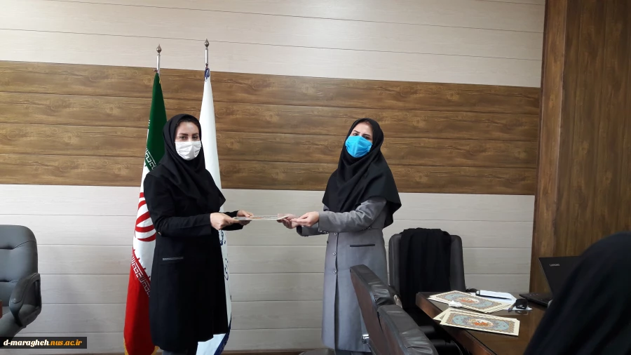 تجلیل از همکاران پرتلاش و ساعی آموزشکده دختران مراغه به مناسبت روز کارمند و اهدای لوح تقدیر توسط ریاست محترم مرکز 3