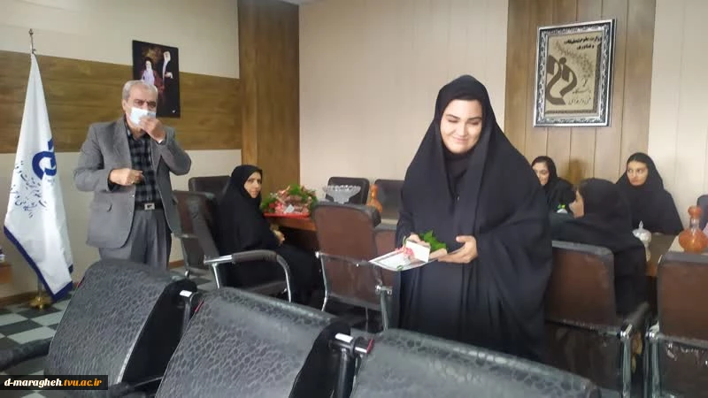 تقدیر از 14 نفر دانشجوی آموزشکده فنی دختران مراغه و دیدار با پرستاران پایگاه بهداشت گلشهر این شهرستان به مناسبت روز پرستار  5