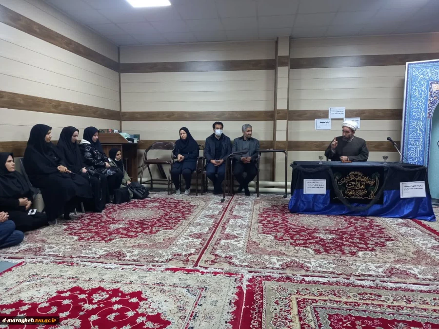 مراسم زیارت عاشورا به مناسبت شهادت حضرت فاطمه زهرا(س) در نمازخانه آموزشکده فنی دختران مراغه  2