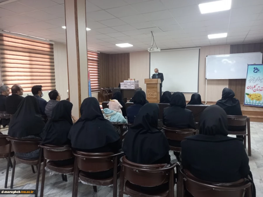 مراسم بزرگداشت ولادت با سعادت حضرت فاطمه زهرا(س) و روز زن و گرامیداشت ولادت حضرت علی (ع) و روز مرد در آموزشکده فنی و حرفه ای دختران مراغه 2