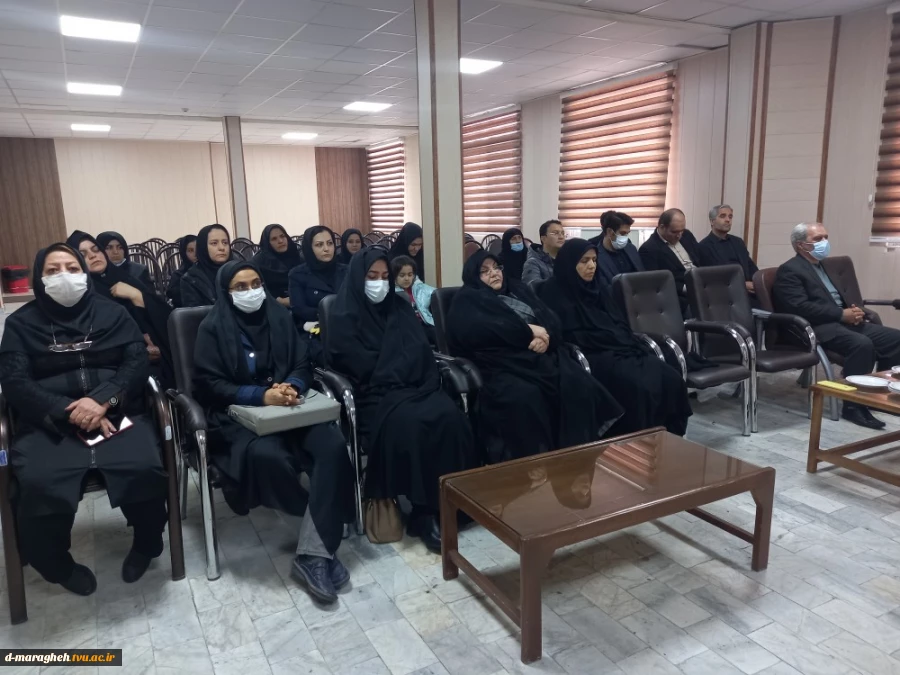 مراسم بزرگداشت ولادت با سعادت حضرت فاطمه زهرا(س) و روز زن و گرامیداشت ولادت حضرت علی (ع) و روز مرد در آموزشکده فنی و حرفه ای دختران مراغه 3