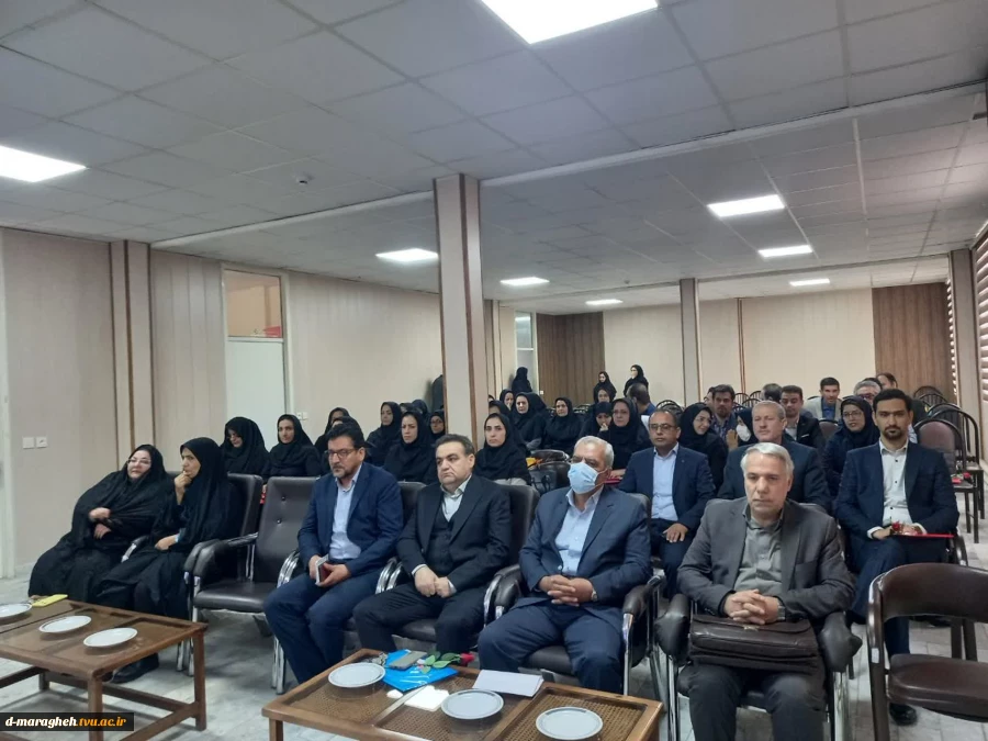 برگزاری مراسم بزرگداشت مقام معلم و روز مراغه در آموزشکده فنی و حرفه ای دختران مراغه 2