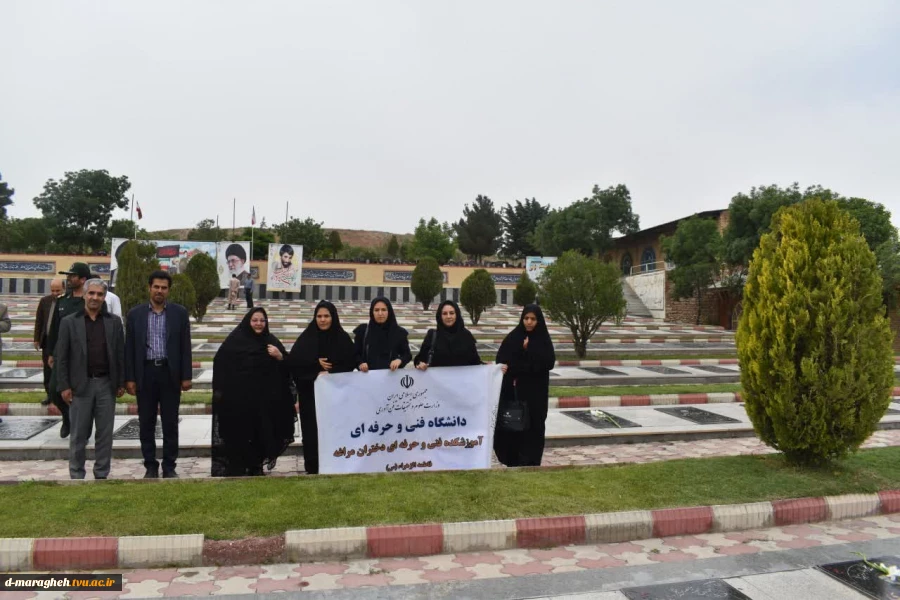 غبار روبی مزار شهدا و بازدید از گنجینه شهدای جنگ تحمیلی 4