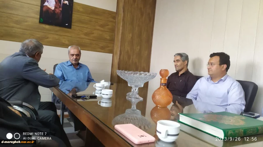مراسم تقدیر از همکاران ایثارگر جناب آقای فیضی و منصوبی به مناسبت بزرگداشت هفته دفاع مقدس  2