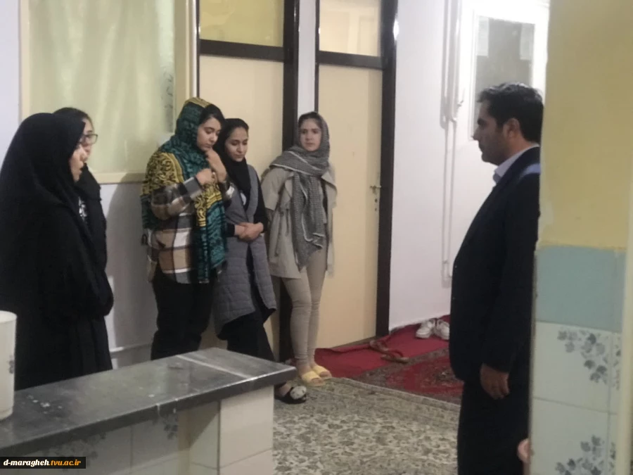 بازدید از خوابگاه  4