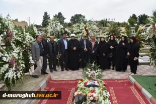 حضور سرپرست آموزشکده های پسران و دختران مراغه و جمعی از همکاران بر مزار مطهر استاندار شهید دکتر مالک رحمتی 2