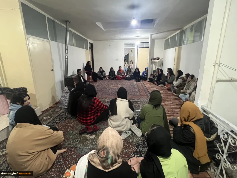 بازدید ریاست محترم آموزشکده بهمراه همکاران از خوابگاههای خودگردان در روز دانشجو  3