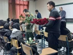 حضور فرمانده سپاه ناحیه مراغه در جمع دانشگاهیان؛ دانشگاه ملی مهارت واحد دختران مراغه. 
 2