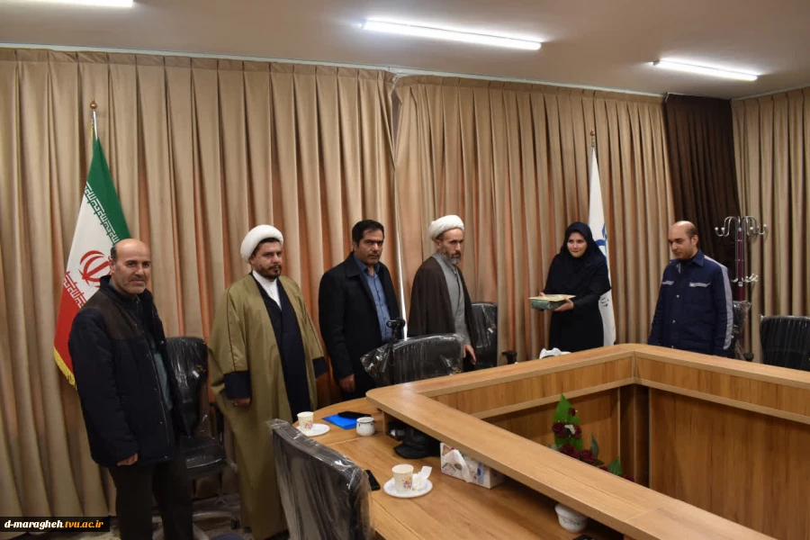 برگزاری مراسم بزرگداشت دهه مبارک فجر و میلاد حضرت صاحب الزمان مهدی موعود(عج ) در آموزشکده 2