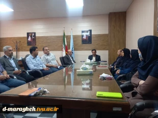 برگزاری جلسه شورای اداری 4